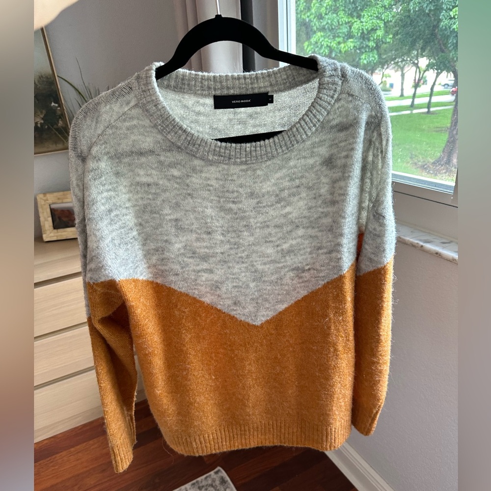 Vero Moda oversized sweater - size medium
